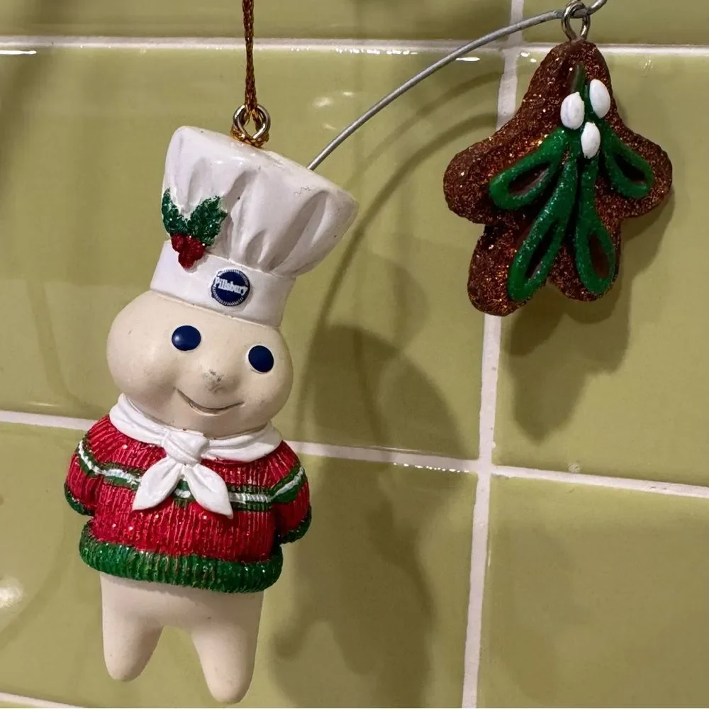 Danbury Mint The Pillsbury Doughboy Glitter Ornament - No Box